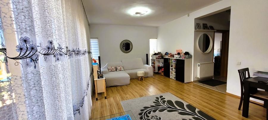 Casă Cocheta si Eficienta 4 Camere Domnești - Poză 8