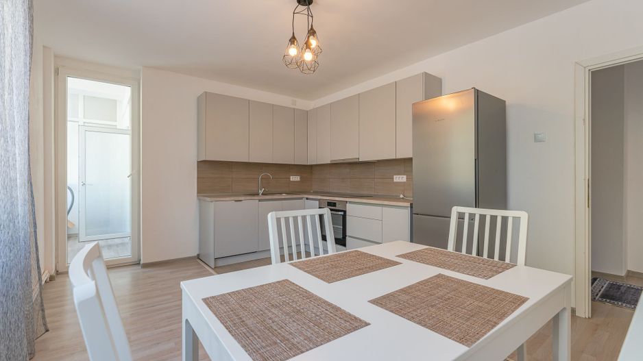 Apartament 2 camere in Centrul Istoric al Brasovului - Poză 2