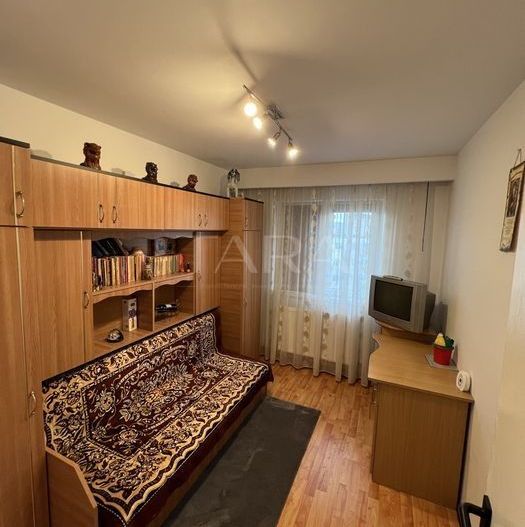Apartament de vânzare, Mănăștur, 3 camere,  garaj. - Poză 1