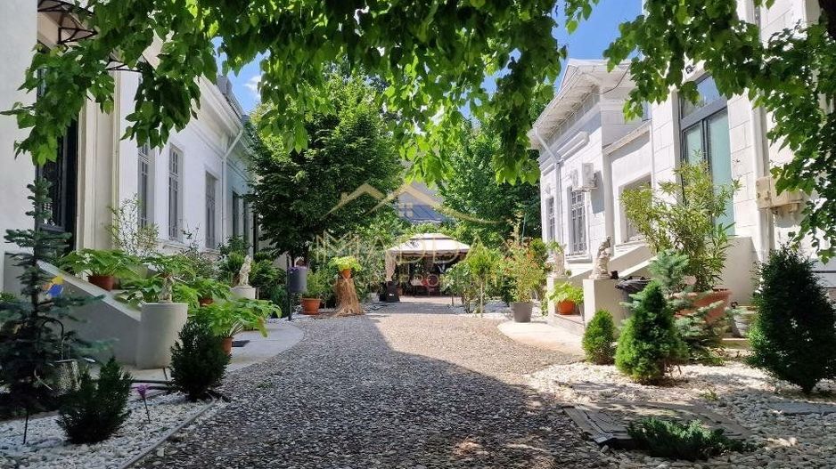 P+M (1000mp), curte (1750mp), 70 incaperi, 35 camere Unirii, multiple destinatii - Poză 3