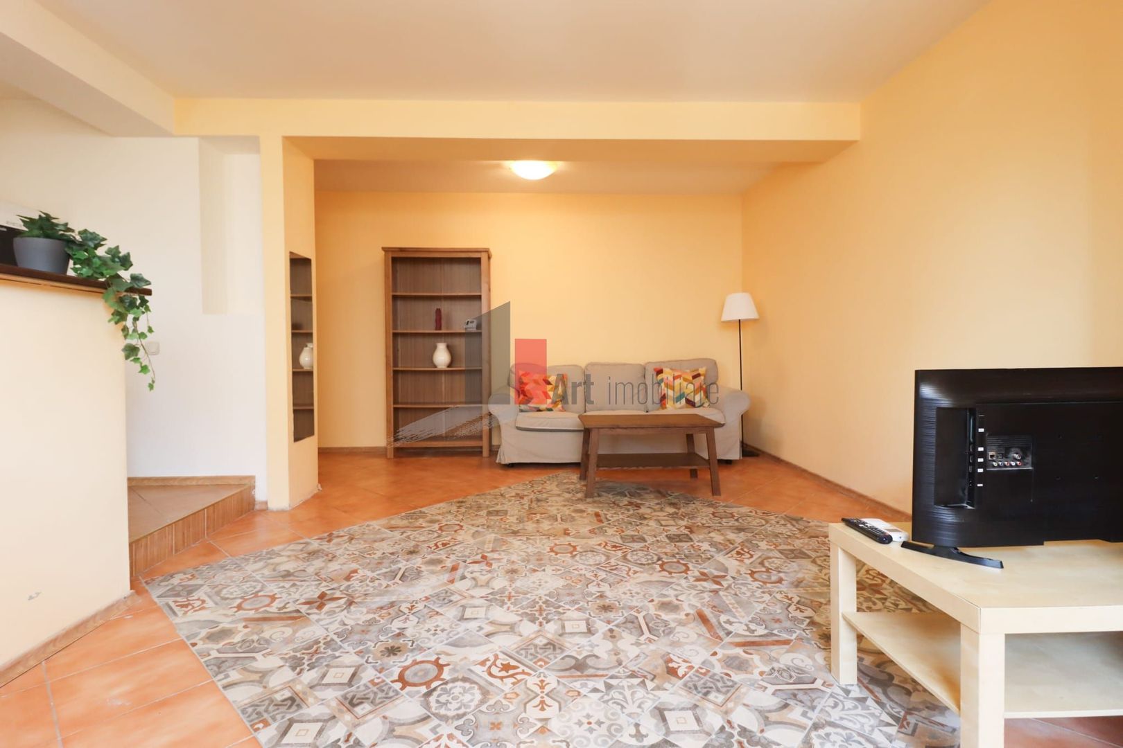 Apartamentul "QETO", bloc cu curte interioara, LIBER - Poză 1