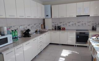 Casă de vânzare în Aroneanu, comuna Aroneanu, jud. Iași - 4 camere, 105 mp utili - Poză 10