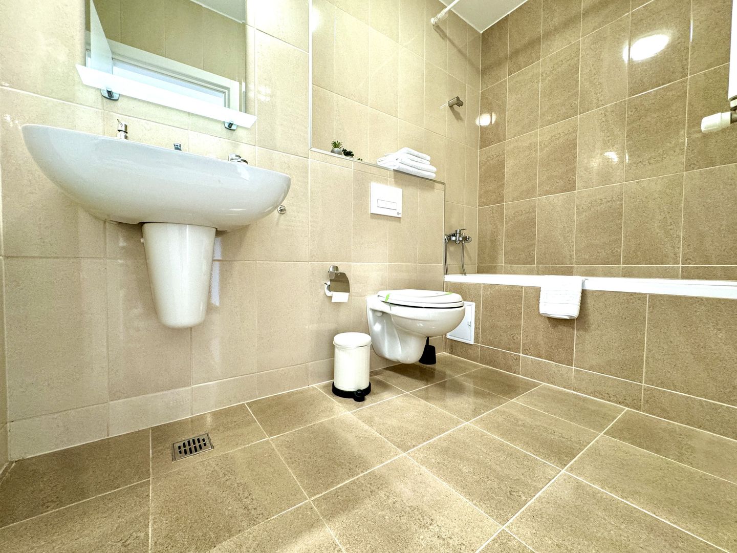 Apartament de închiriat 2 camere - vedere pădure - Poză 24