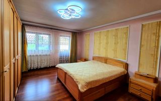 Cauți o casă mare sau spațiu pentru business? Aici le ai pe ambele! - Poză 7