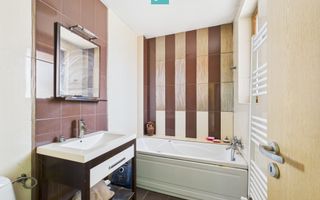 Casă în Mehala - Ideală pentru două familii - Poză 11