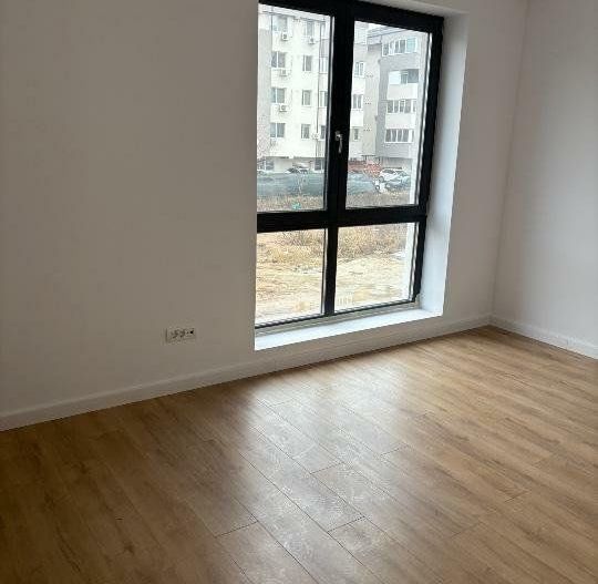 Vila moderna spatioasa - Poză 9