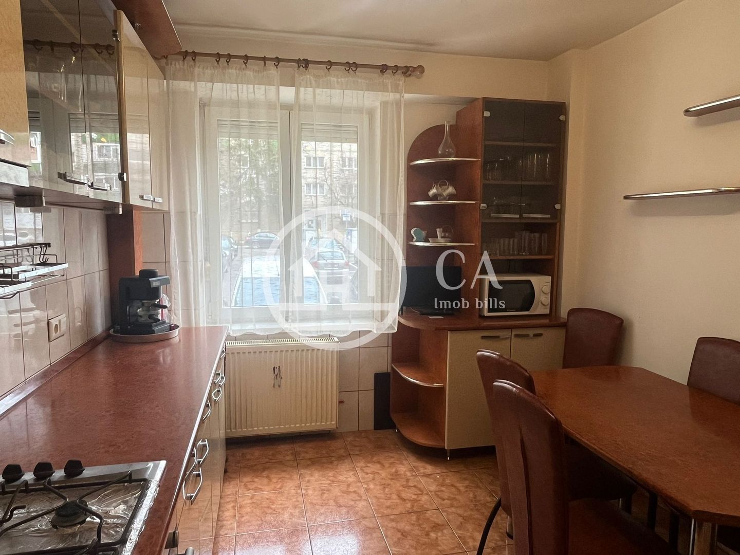 Apartament cu 3 camere de vanzare in zona Decebal, Oradea - Poză 2
