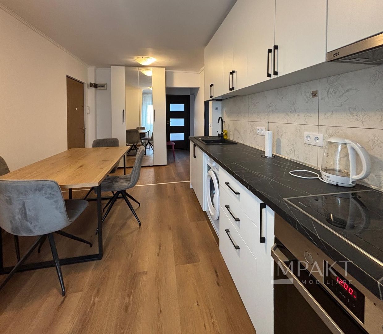 Apartament cu 3 camere, prima închiriere după renovare- zona UMF - Poză 12