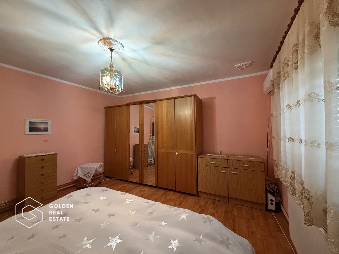 Casa cu doua corpuri de cladire in Gradiste - Poză 3