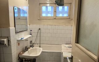 3 camere - 70.4mp - etaj 1 - invesitie - zona linisita - Astra - Poză 5