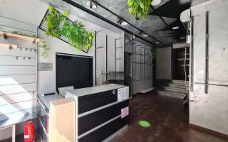 Spatiu comercial ultracentral cu vad- 90 mp - Poză 2