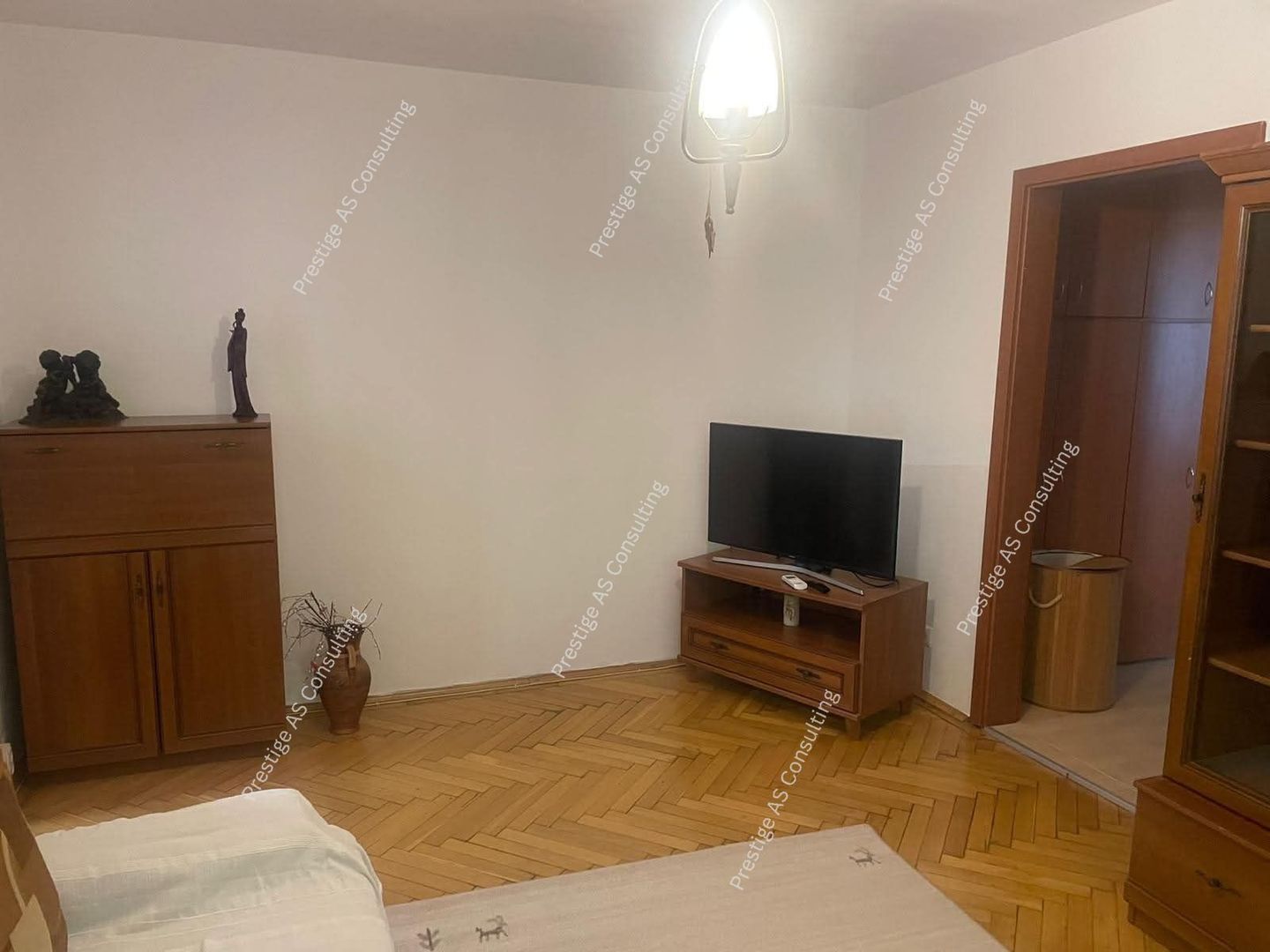 Apartament 3 Camere | Etaj 1 | Str Bucureti-Medicina - Poză 12