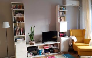 Apartament 3 camere renovat modern – zona CENTRU- aproape de plaja - Poză 1