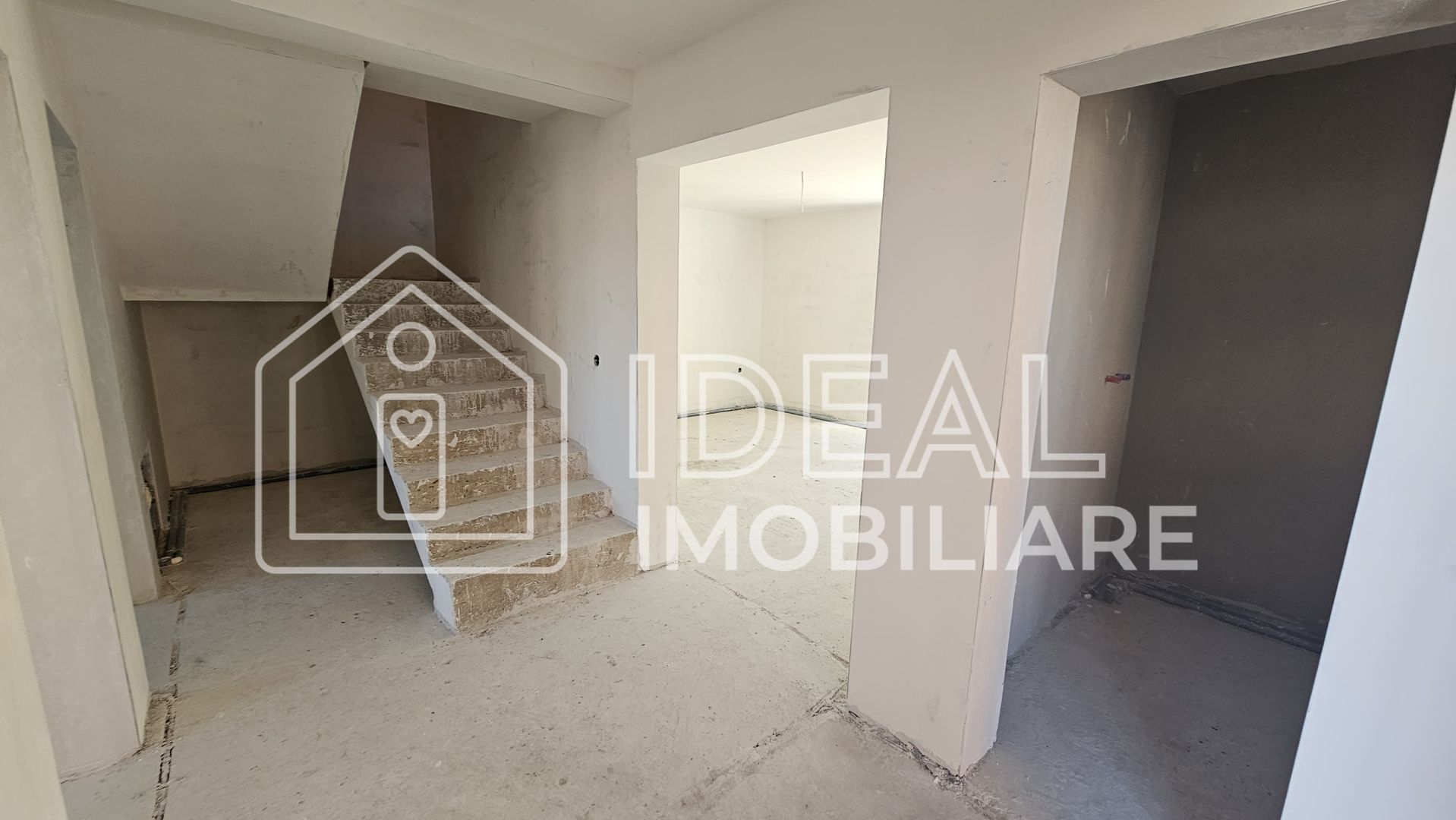 Casa Tip Duplex cu 5 camere si gradina generoasa, in Sura Mica - Poză 8