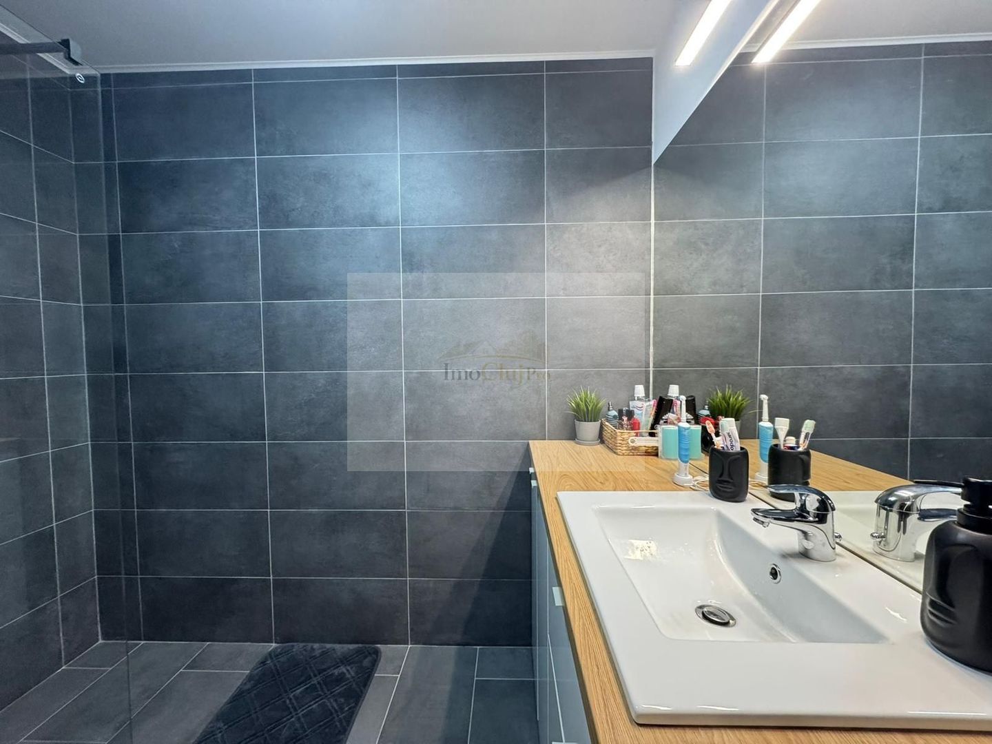 Vânzare  3 camere Grigorescu- -etaj 5/10-2 băi- parcare subter- terasa - Poză 18