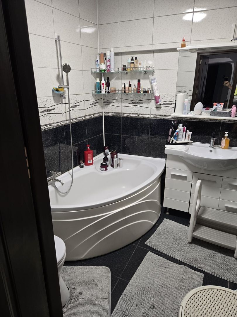 3 camere renovat, centrală proprie, balcon mare, vedere liberă, Dristor - Poză 5