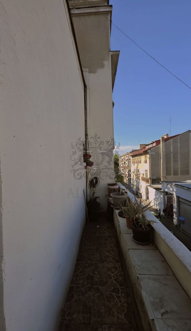 Piata Romana | Apartament | 188mp | 5 Camere | 5 Balcoane | 1934 - Poză 12