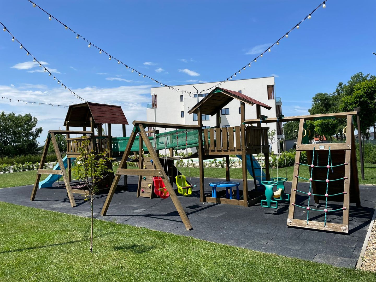 Apartament lux 2 camere mobilat și utilat - Poză 6