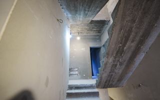Casa la gri - Romanesti - Poză 12