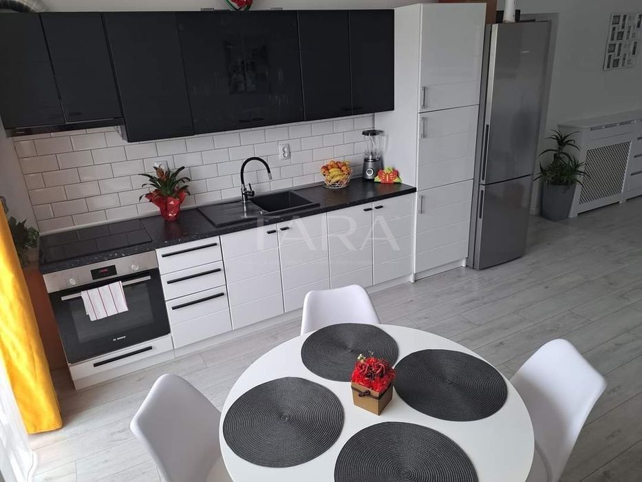 De vanzare apartament cu 3 camere in Floresti. - Poză 1