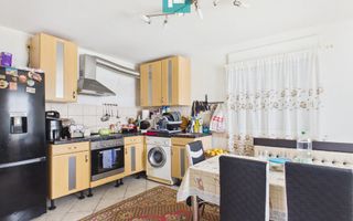 Casă cu mansardă, teren 410 mp - Poză 5