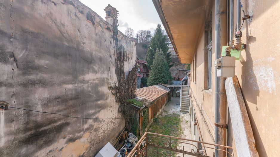 Clădire de vânzare în Brașovul Vechi | 16 camere | Potențial de dezvoltare - Poză 9