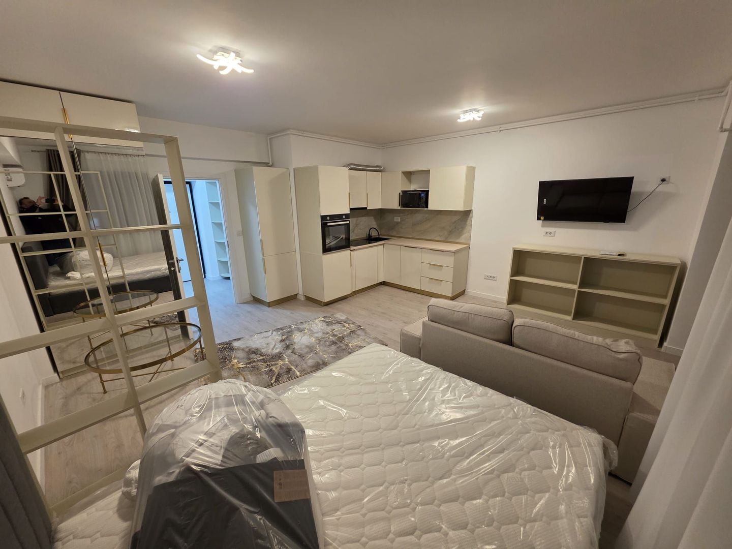 Garsoniera Aviatiei Floreasca Pipera Rond OMV Ivory Residence Parcare - Poză 1