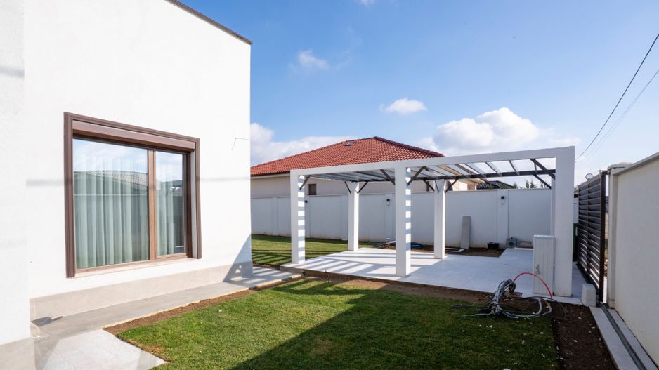 Casa lux Santandrei 3 dormitoare 2 bai 2 terase 2 bucatarii - Poză 13