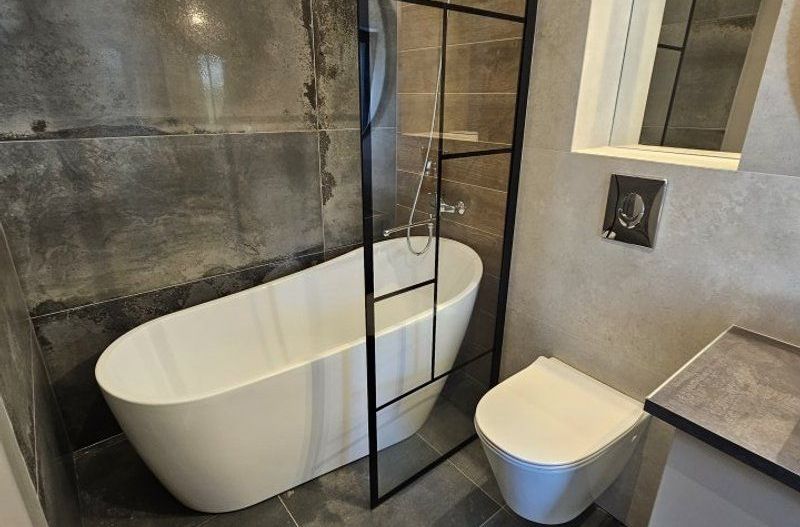 Apart 2camere , 2 bai si terasa zona 1Mai/ Domenii - Poză 18