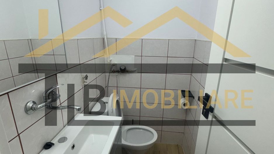Apartament de 3 camere, 70 mp, decomandat, Zona Fortuna - Poză 12