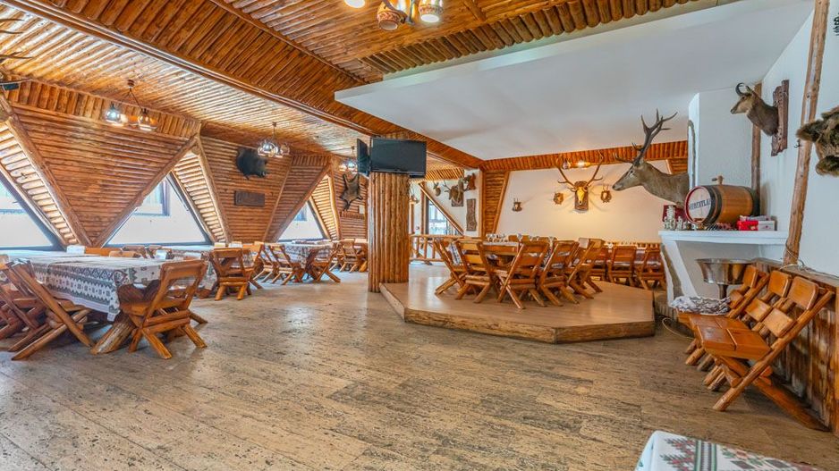 Pensiune Rosenau de vânzare - Afacere la cheie lângă Cetatea Râșnov - Poză 12