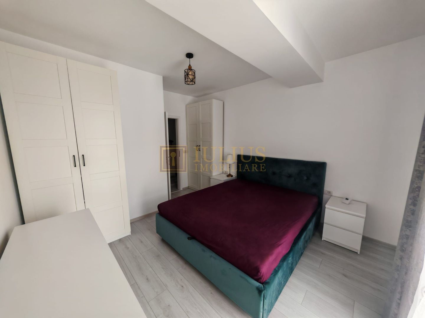 2 camere| Zona Aradului-OMV| loc de parcare| mobilat modern| - Poză 1