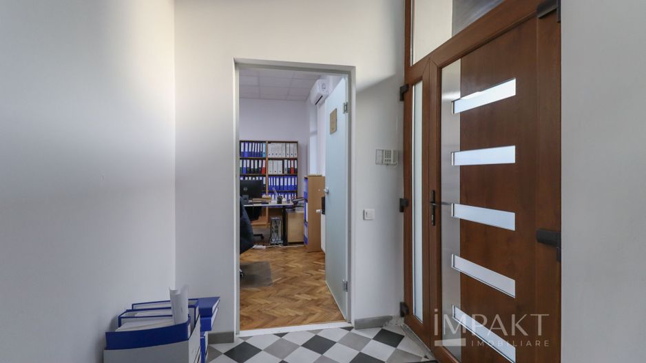 Apartament amenajat si utilizat ca si spatiu de birou aproape de Tribunal! - Poză 19