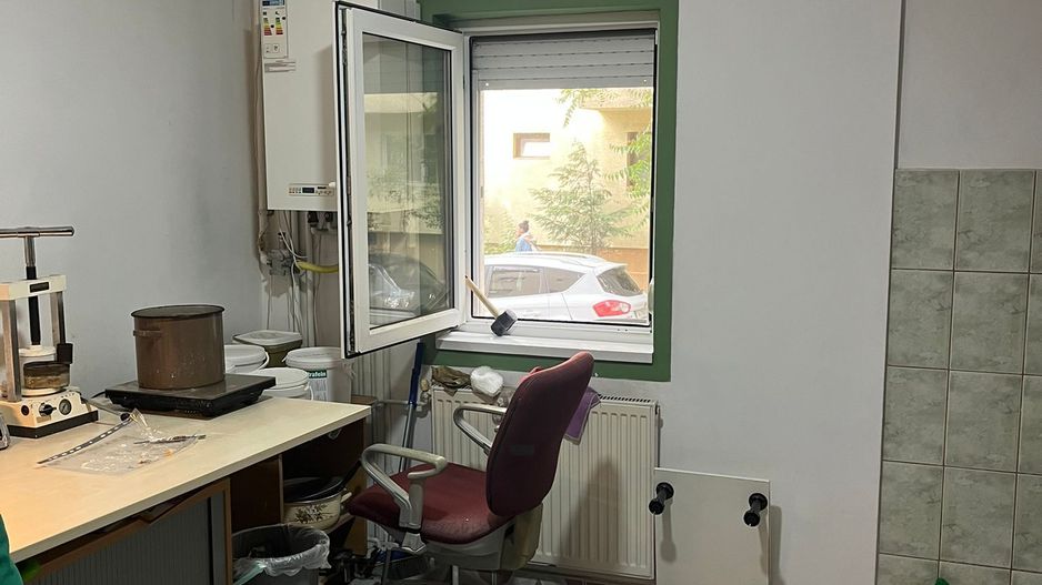 De vânzare – Spațiu comercial 56 mp – Intrare din stradă + casa scarii - Poză 4