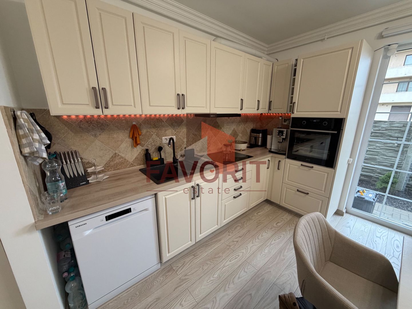 Disponibil imediat. Mobilat si utilat. Gradina proprie 29 mp - Poză 7