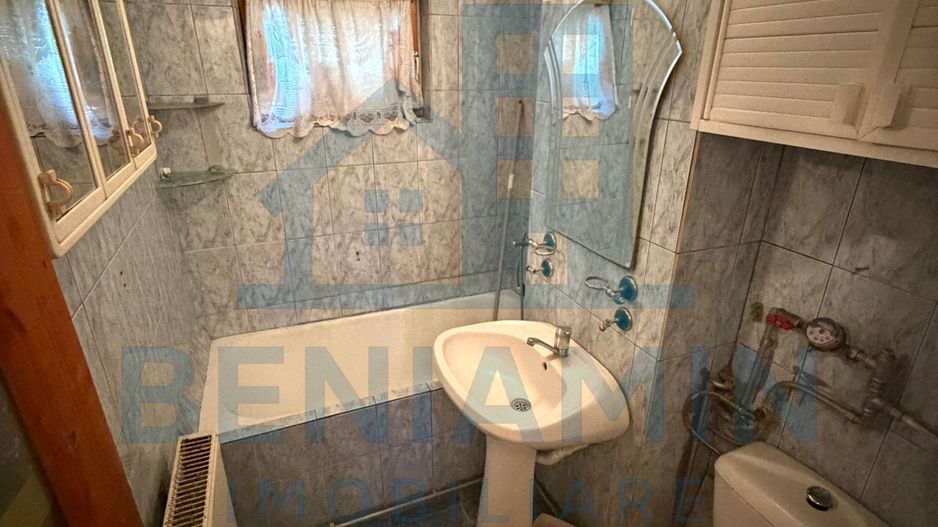 3 camere - parter - 55mp - centrala proprie - Craiovita - Materna - Poză 9