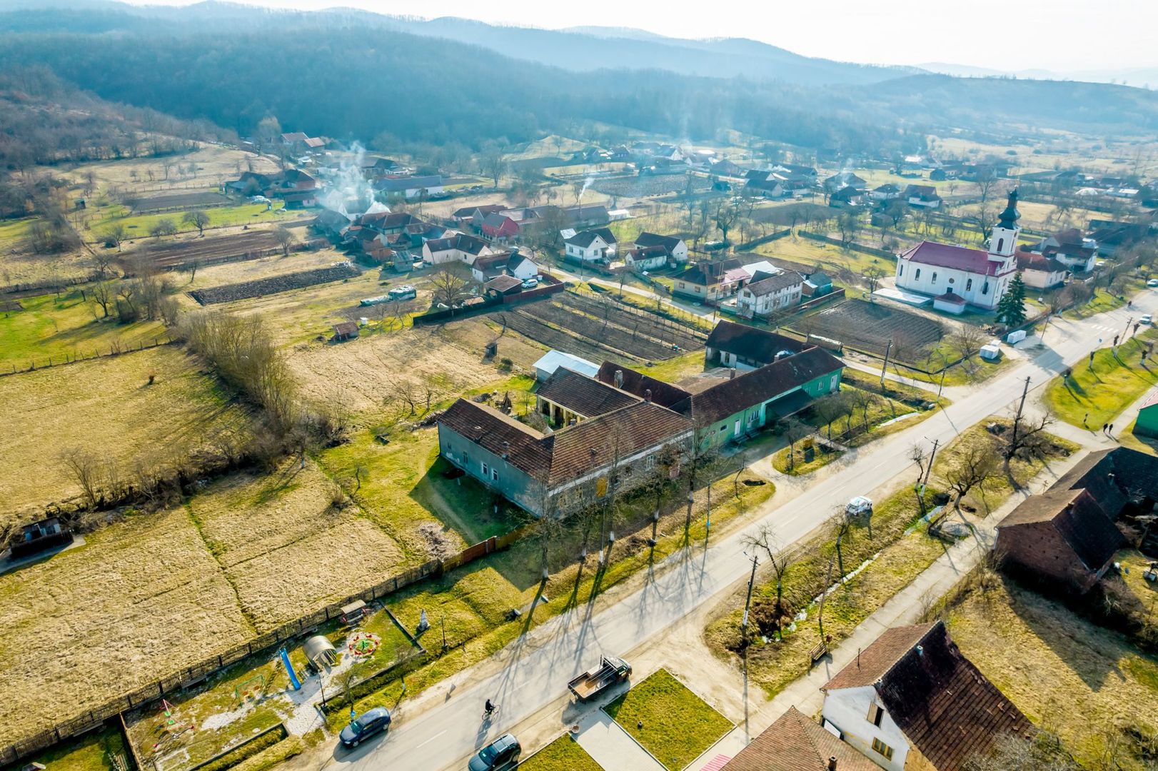 Casă cu 5 camere în Petriș - Poză 5