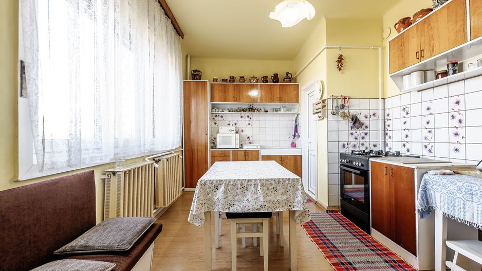 Preț NOU! Casa P+2 în zona centrală Chișineu-Criș - Poză 10