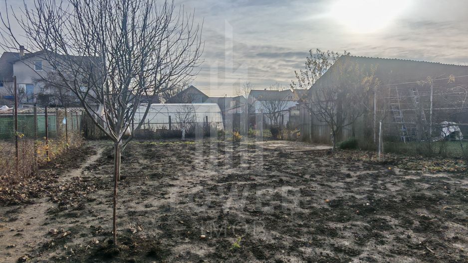 Casa singur in curte de vanzare in Gusterita. - Poză 3