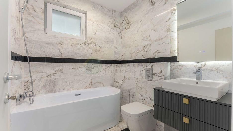 Avangarde By The Lake - Poză 12