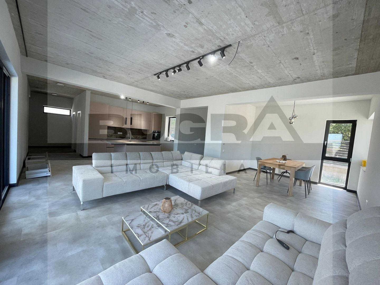 Duplex nou la prima inchiriere,  225mp, zona Aerodrom Avram Iancu - Poză 1