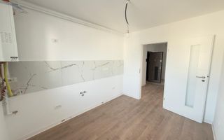 Decomandat. Spatios. Loc de parcare. - Poză 3