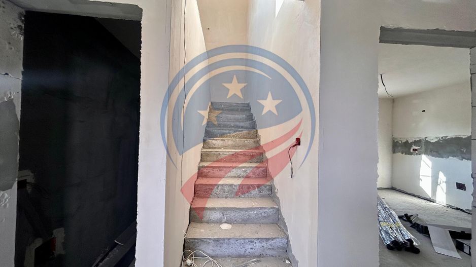 Vilă cu 4 camere de vânzare in Craiova - Poză 18