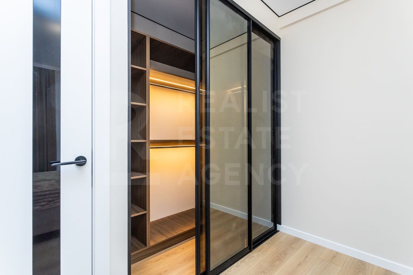 Vânzare, apartament, 2 camere, str. Nicolae Milescu Spătaru, Ciocana - Poză 7