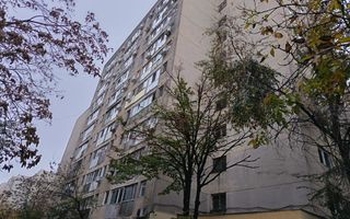 Garsonieră decomandată, 28 mp + balcon, vis-à-vis de Piața Delfinului - Poză 1