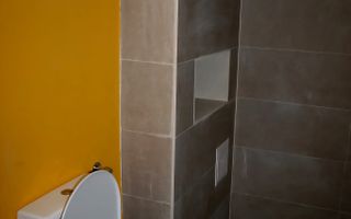 Casă tip duplex complet amenajată si mobilată | șemineu și garaj | - Poză 9