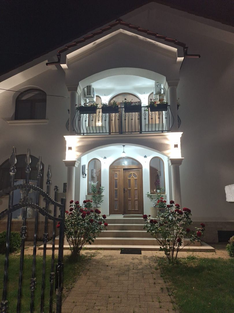 BRASADAS vinde casa individuala 8 cam teren 10 ari Unirii. - Poză 19