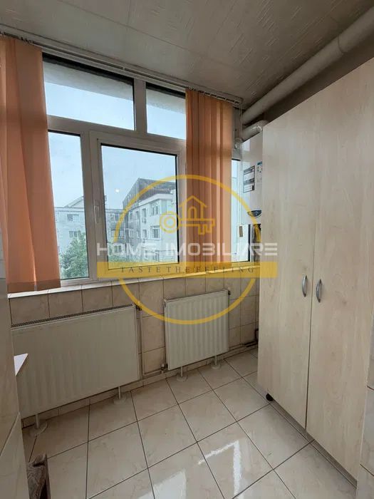 Etaj 3/Apartament 2 Camere/Decomandat/ Nicolina Prima Statie! - Poză 6