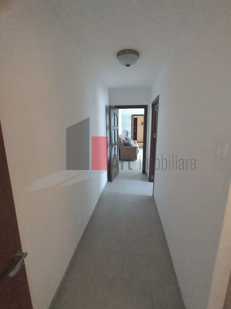 Vânzare apartament 3 camere 2 băi cu centrală Brâncoveanu - Covasna - Poză 3