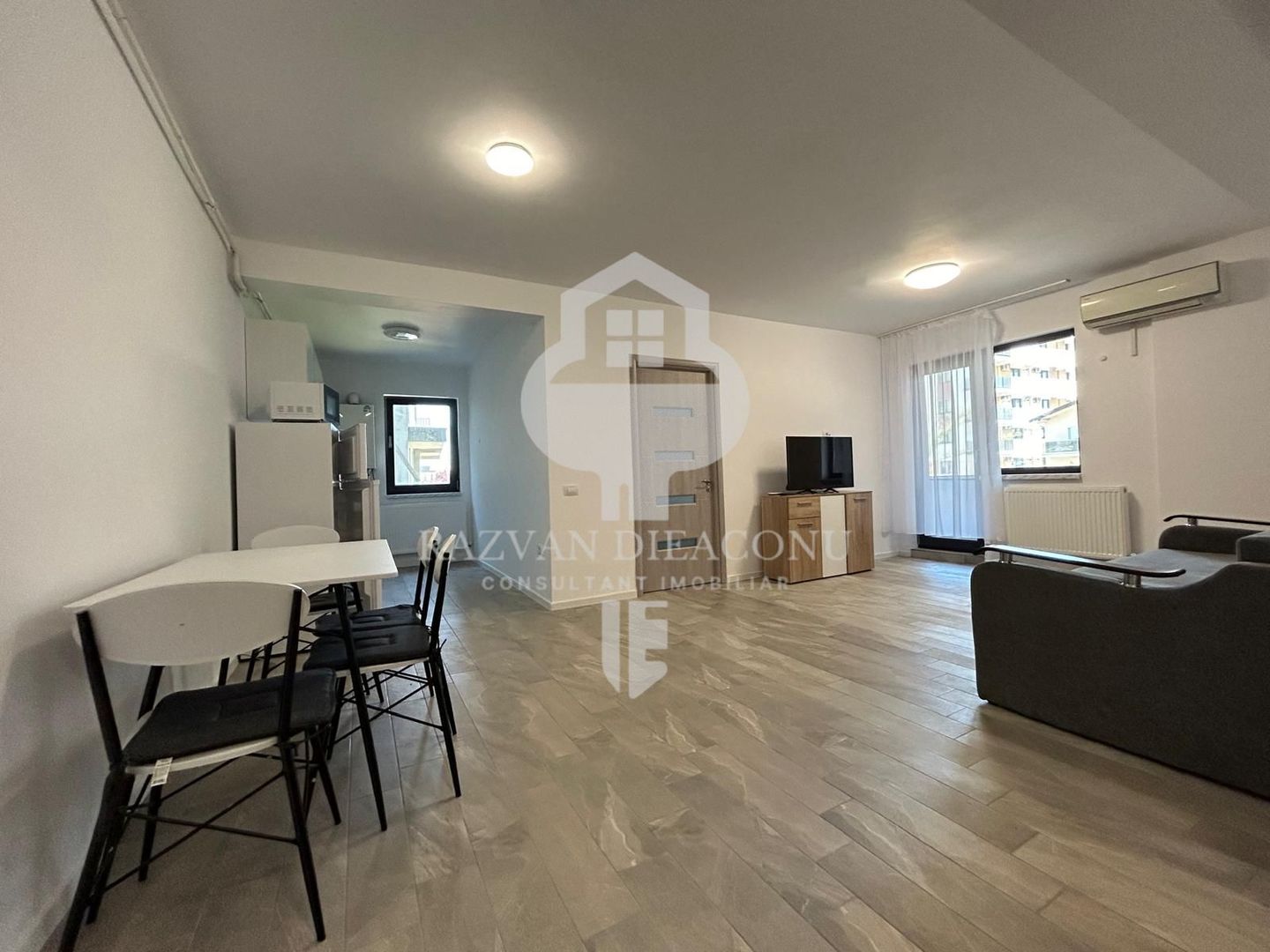 Apartament 2 camere Hanul cu Peste - Poză 1